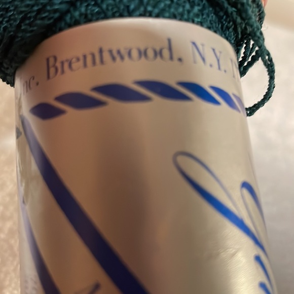 Vintage BRENTWOOD Yarn 5 Skeins 300 Yards  Green Onyx Made in America - Picture 7 of 8